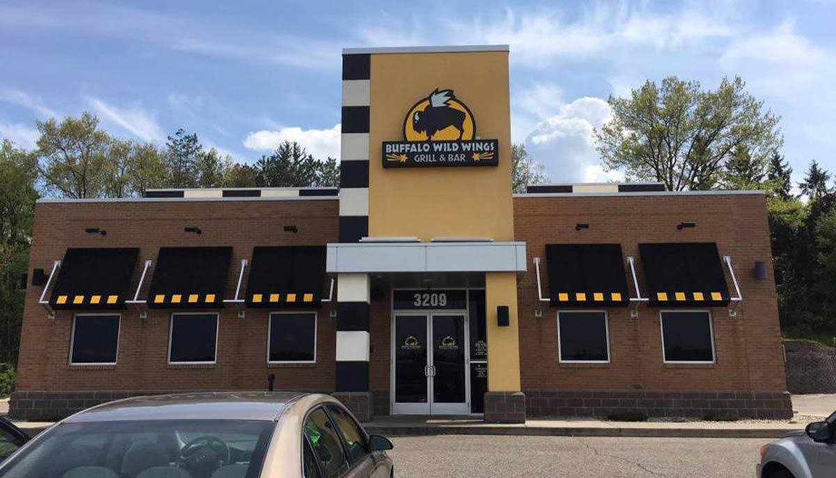 exterior of buffalo wild wings restaurant